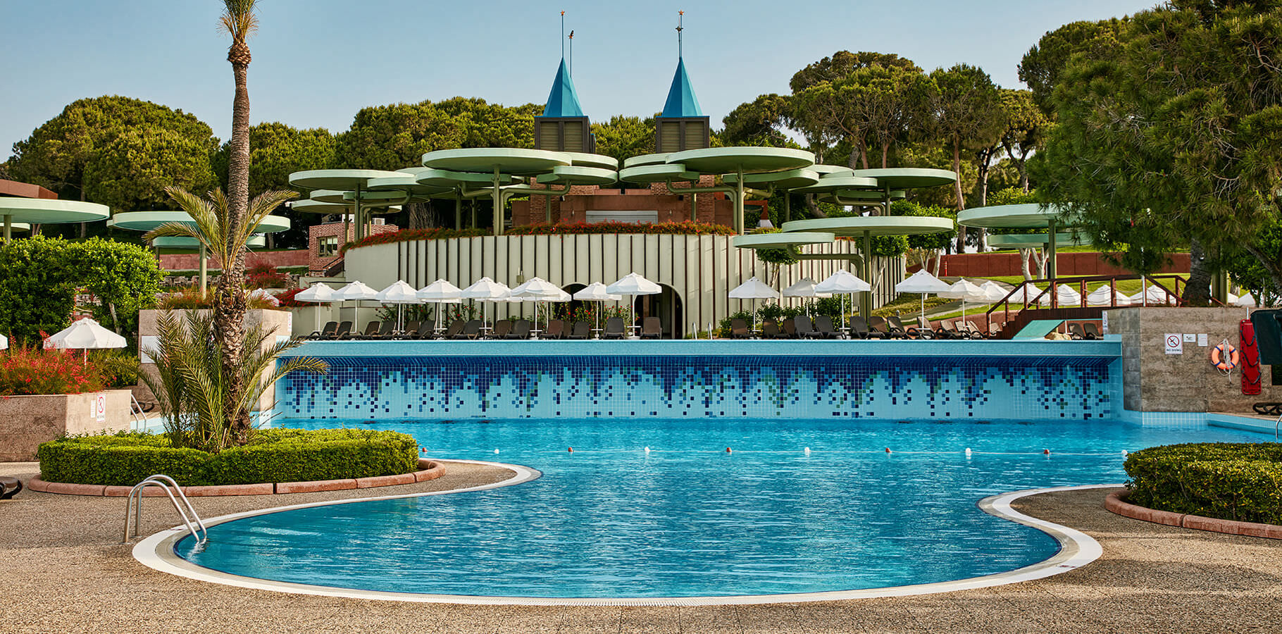 Gloria Verde Resort Pool